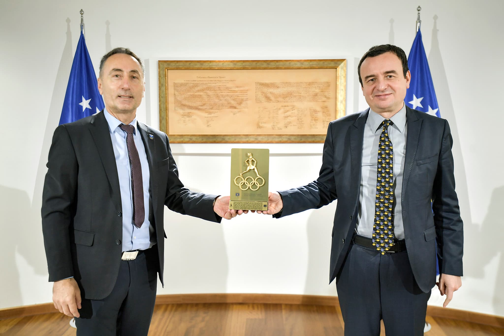Kurti takohet me Krasniqin, premton përkrahje për sportin