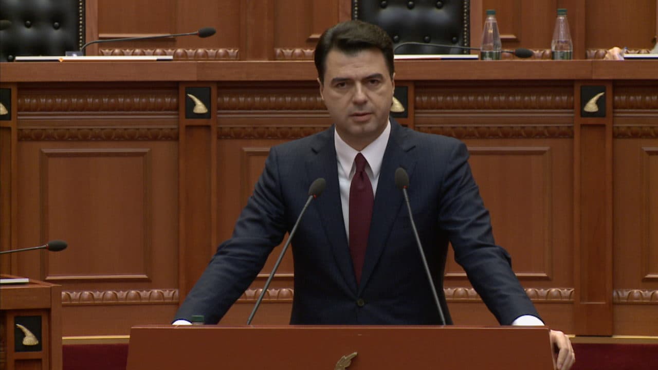 Rezoluta për gjenocidin e Srebrenicës, Basha: Serbia të kushtëzohet, të kërkojë falje për viktimat në Kosovë dhe Bosnje