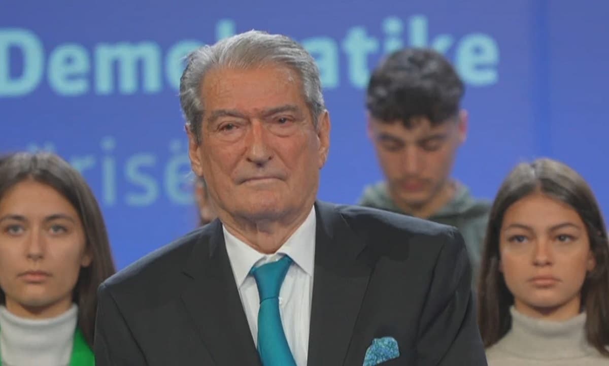 Rama shoqërohet nga policia federale në Gjermani, Berisha: Kryeministri person problematik në udhëtim