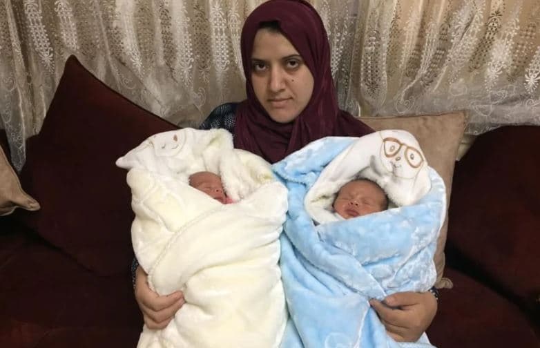Gruaja nga Gaza lind binjakë, përdori spermën e kontrabanduar nga burri në burgun izraelit