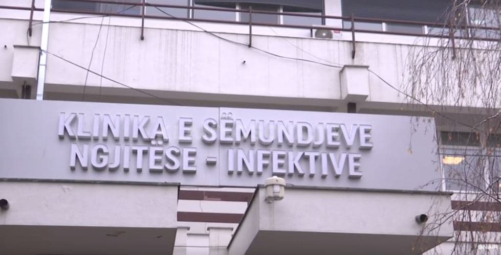 Omicron-istët e parë në Kosovë kishin simptoma të lehta (VIDEO)