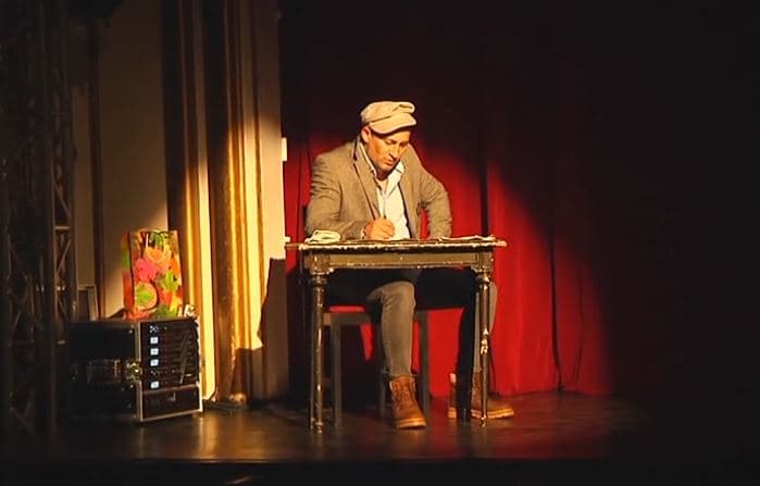Disa të burgosur rumunë realizuan shfaqje dhe performuan në teatër (FOTO)