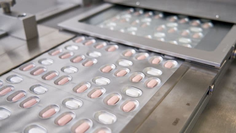 Pfizer: Pilula COVID vepron edhe kundër variantit Omicron