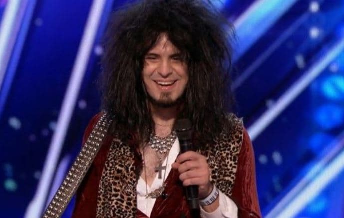 Pas betejës me COVID-19, vdes, në moshën 30-vjeçare, ylli i “America’s Got Talent” Jay Jay Phillips