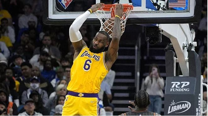 Lakers rikthehen tek fitoret ndaj Orlando Magic (VIDEO)
