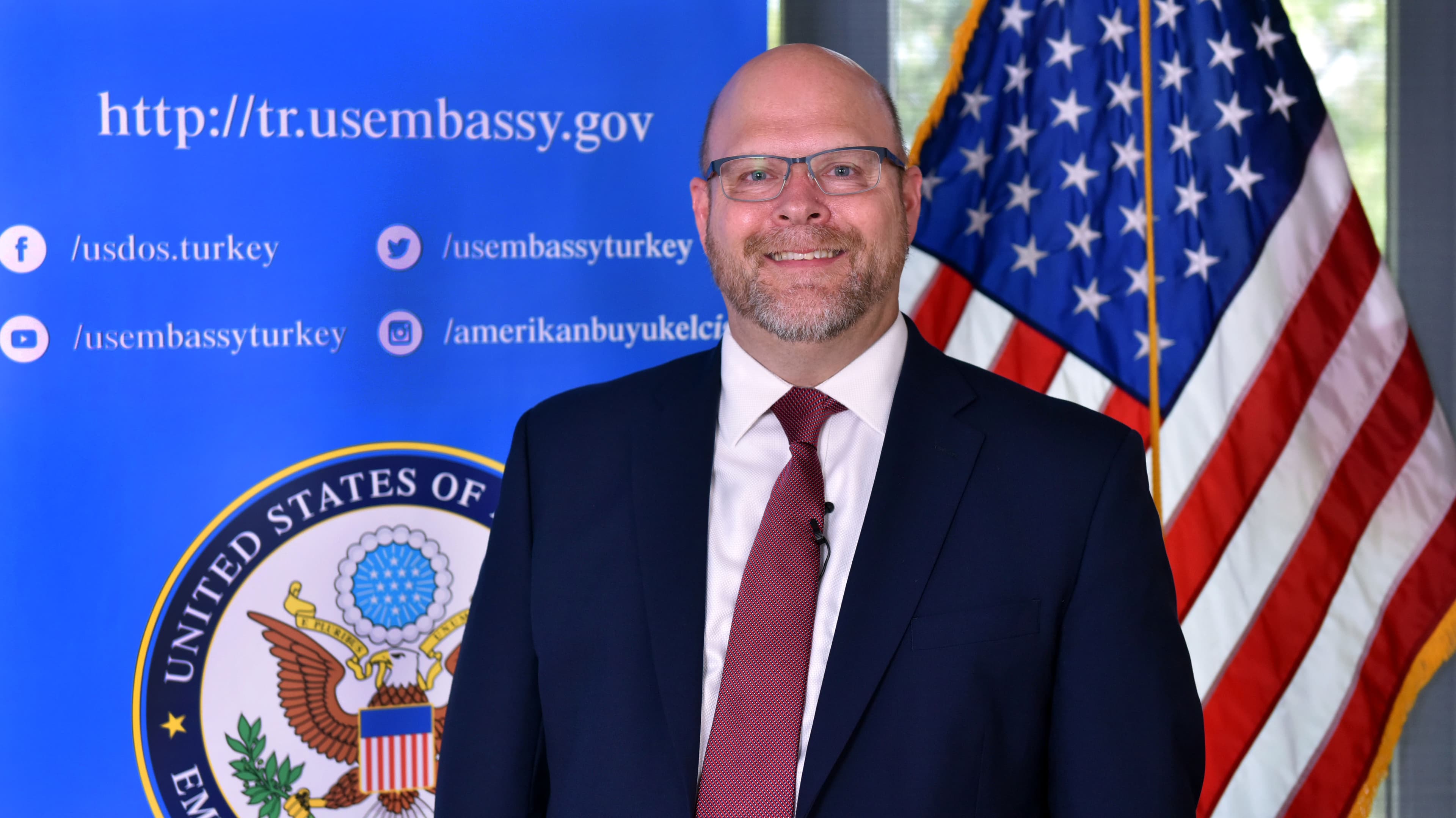 Diplomacia përpara luftës; E vërteta përpara gënjeshtrave