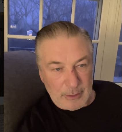 Alec Baldwin flet për tragjedinë e “Rust” në videon e postuar në Instagram