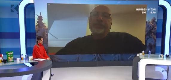Regjisori Berisha flet për premierën e shfaqjes “Pornography” në Gjakovë (VIDEO)