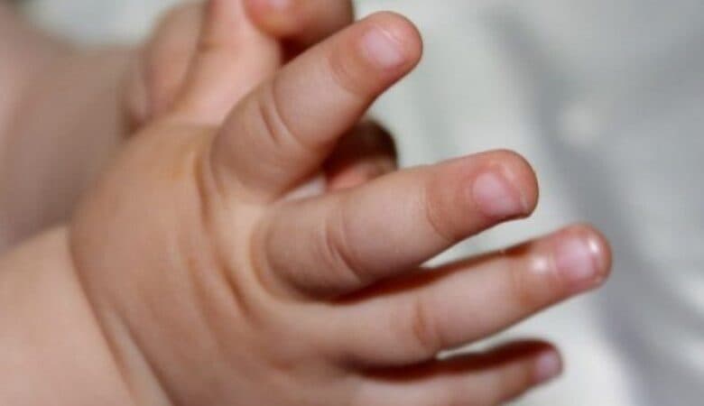 Në Shqipëri u lind 'beba më e madhe', mbi gjashtë kilogramë