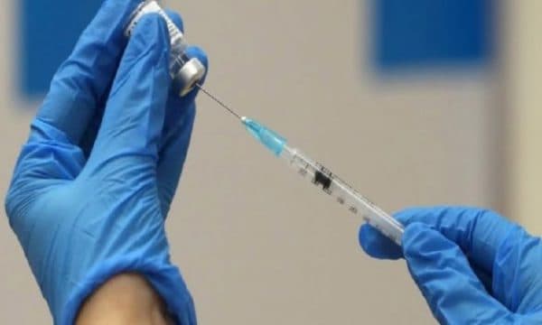 Qytetarët ankohen se vaksina antiCOVID nuk ka pasur efekt në shëndetin e tyre