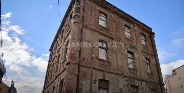 Restaurimi i monumenteve bëhet për t'i shërbyer komunitetit, jo për revizionizëm historik apo rehabilitim figurash