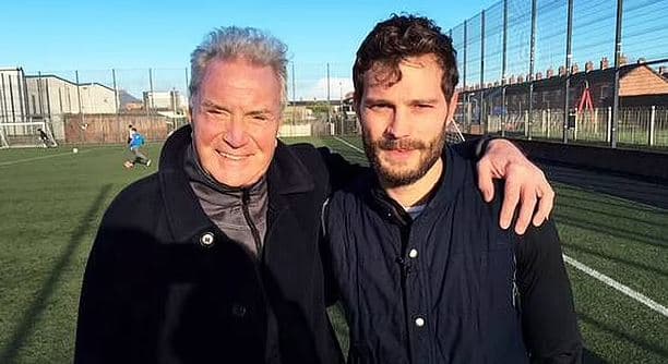 Jamie Dornan thotë se u shkatërrua kur dëgjoi se i vdiq babai sa ishte në karantinë