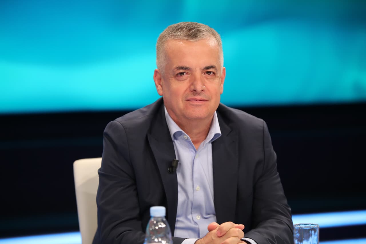 Politika& futbolli, koha për Rilindje 2.0