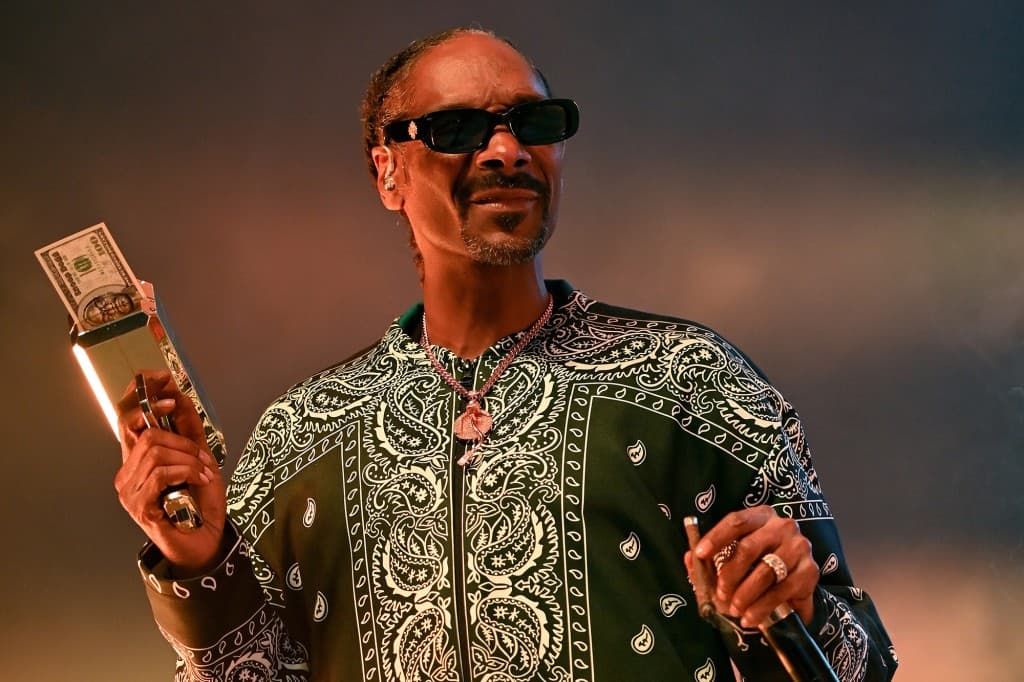 Snoop Dogg paditet për sulm seksual, e quan gruan “Gold Digger”