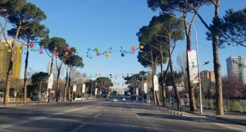 Sot dita pa makina në Tiranë