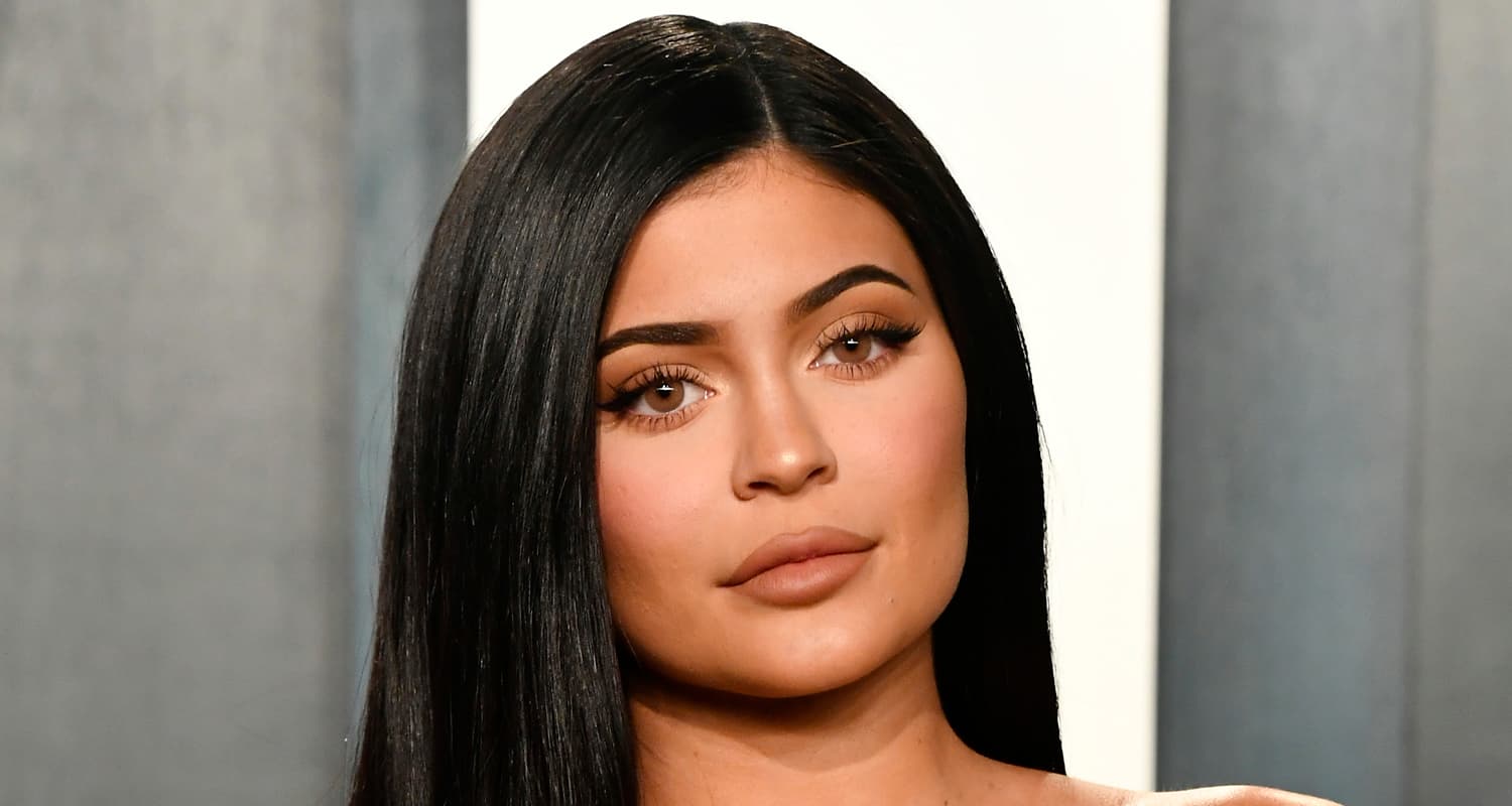 Kylie Jenner njofton se emri i djalit të saj nuk është më Wolf
