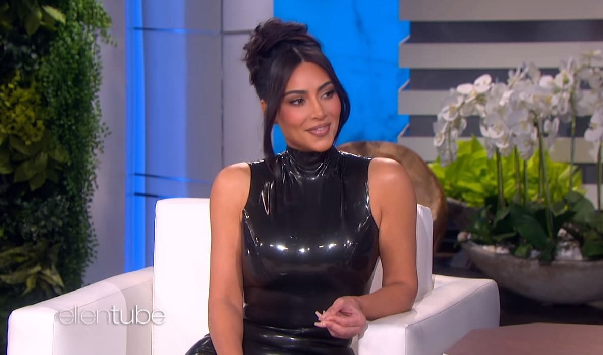 Kim Kardashian më se e lumtur me lidhjen e re pas ndarjes nga Kanye West (VIDEO