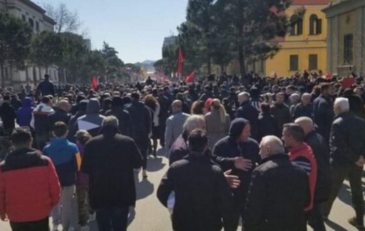 Dita e pestë e protestave në Shqipëri kundër rritjes së çmimeve