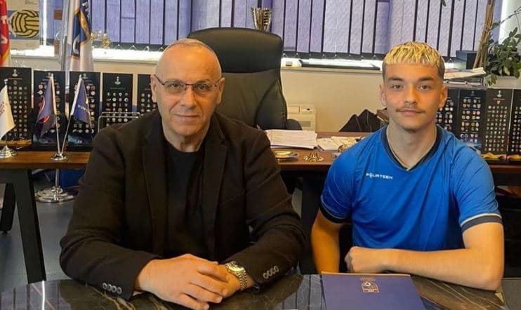 17-vjeçari i Wolfsburgut vendos të luajë për Kosovën