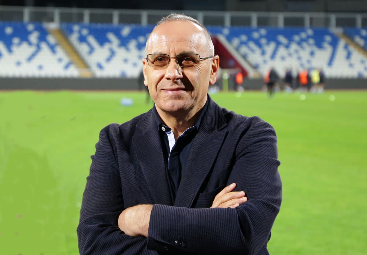 Ademi, futbollistëve: Ju lumtë për përkushtimin që e jepni në fanellën dardane