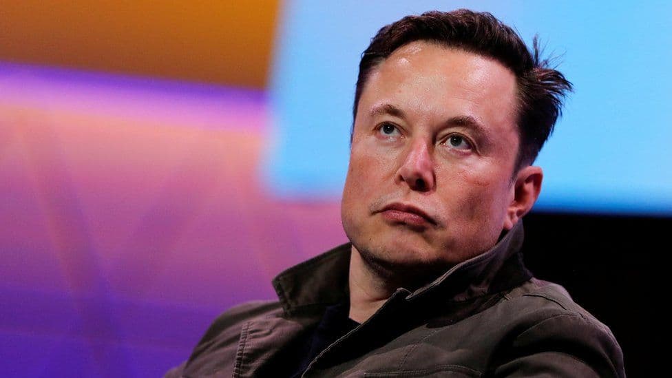 Musk i fiton tre milionë dollarë për gjashtë ditë nga shitja e parfumit "Burnt Hair"