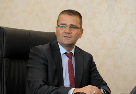 Guvernatori Mehmeti: Mbi 3 miliardë euro shpenzoi diaspora këtë vit, inflacioni pritet të bie në 6 për qind
