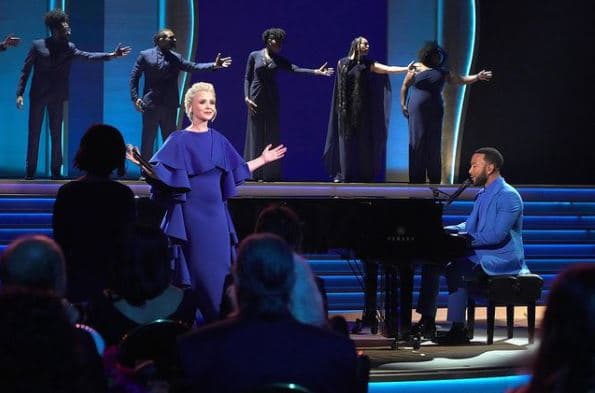 Muzikantët ukrainas i bashkohen John Legend në skenën e Grammy