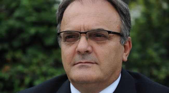 Ambasadori Berishaj nuk i deklaron dy bizneset private