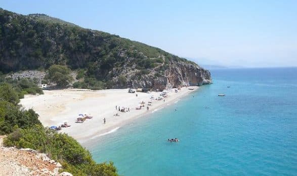Mungesa e ukrainasve dëmton sektorin e turizmit në Shqipëri