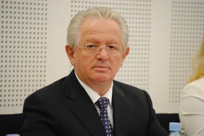 Hyseni: Kurti, Osmani dhe Vetëvendosje fajtorët kryesorë pse u zvarrit procesi i vizave