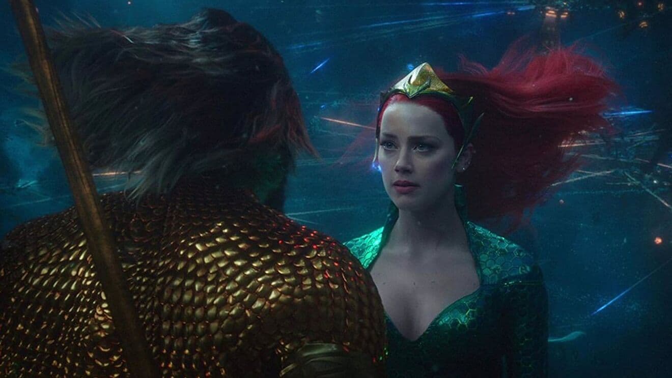 Warner Bros thonë se menduan ta zëvendësojnë Amber Heard në “Aquaman 2”