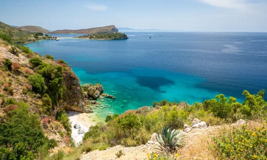 Guardian radhit Porto Palermon e Vlorës në mesin e plazheve më të mira në Evropë (FOTO)