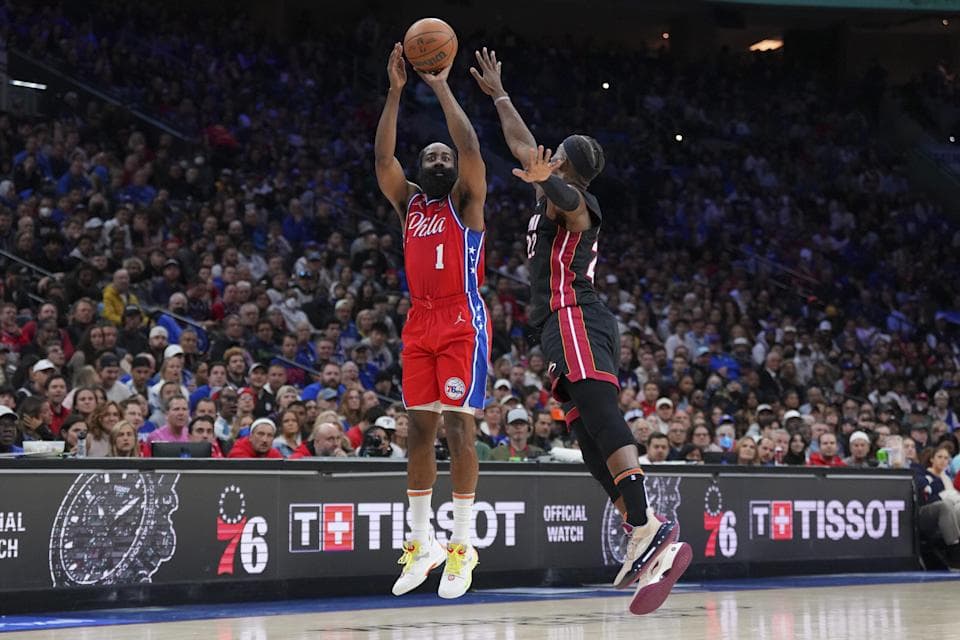 Sixers barazon serinë ndaj Heat (VIDEO)