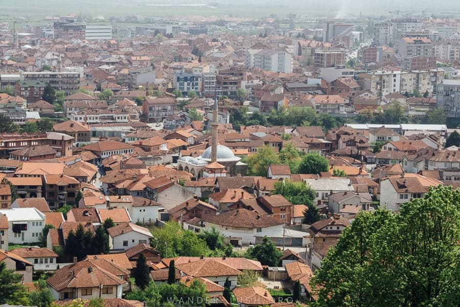 Kunatat rrihen mes vete në Gjakovë