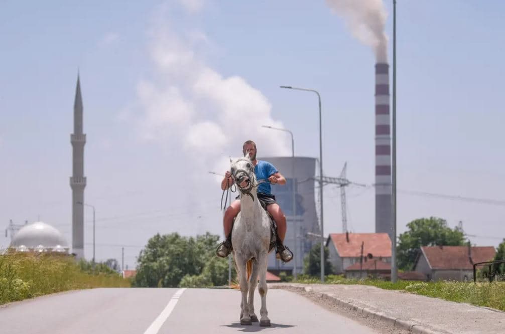 Një foto në Kosovë – ndër më të mirat për sot në The Guardian
