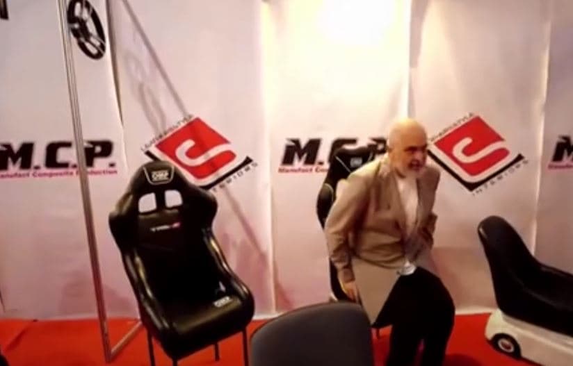 Rama në 'hall', nuk e zë karrigia: Është e vogël për mua, bëjeni më të madhe (VIDEO)