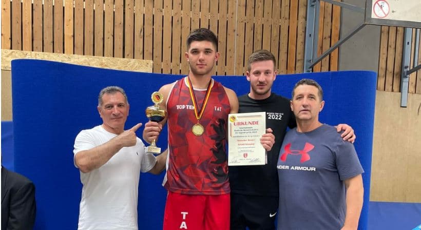 Nipi i Luan Krasniqit shpallet kampion në Gjermani