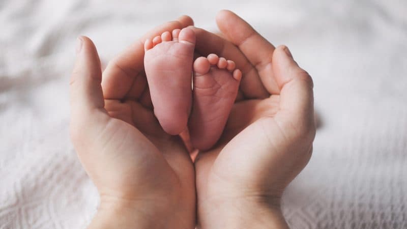 Rrëfimi prekës i çiftit shqiptar që do të bëhen prindër pas 21-vjetësh (VIDEO)