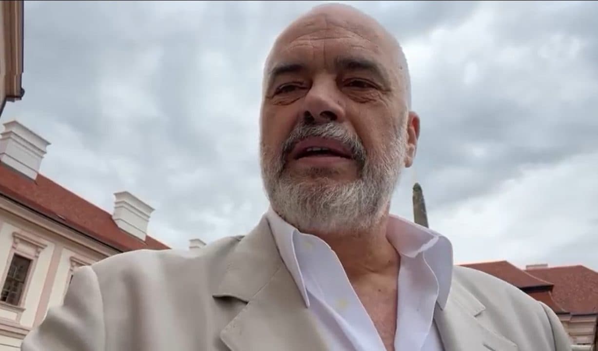 Terminali i ri në Rinas, Rama: Sot ka 5 herë më pak radhë në hyrje