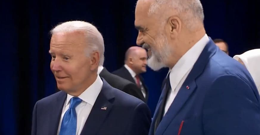 Çka i tha Rama Bidenit në Madrid, që e bëri për të qeshur? (VIDEO)