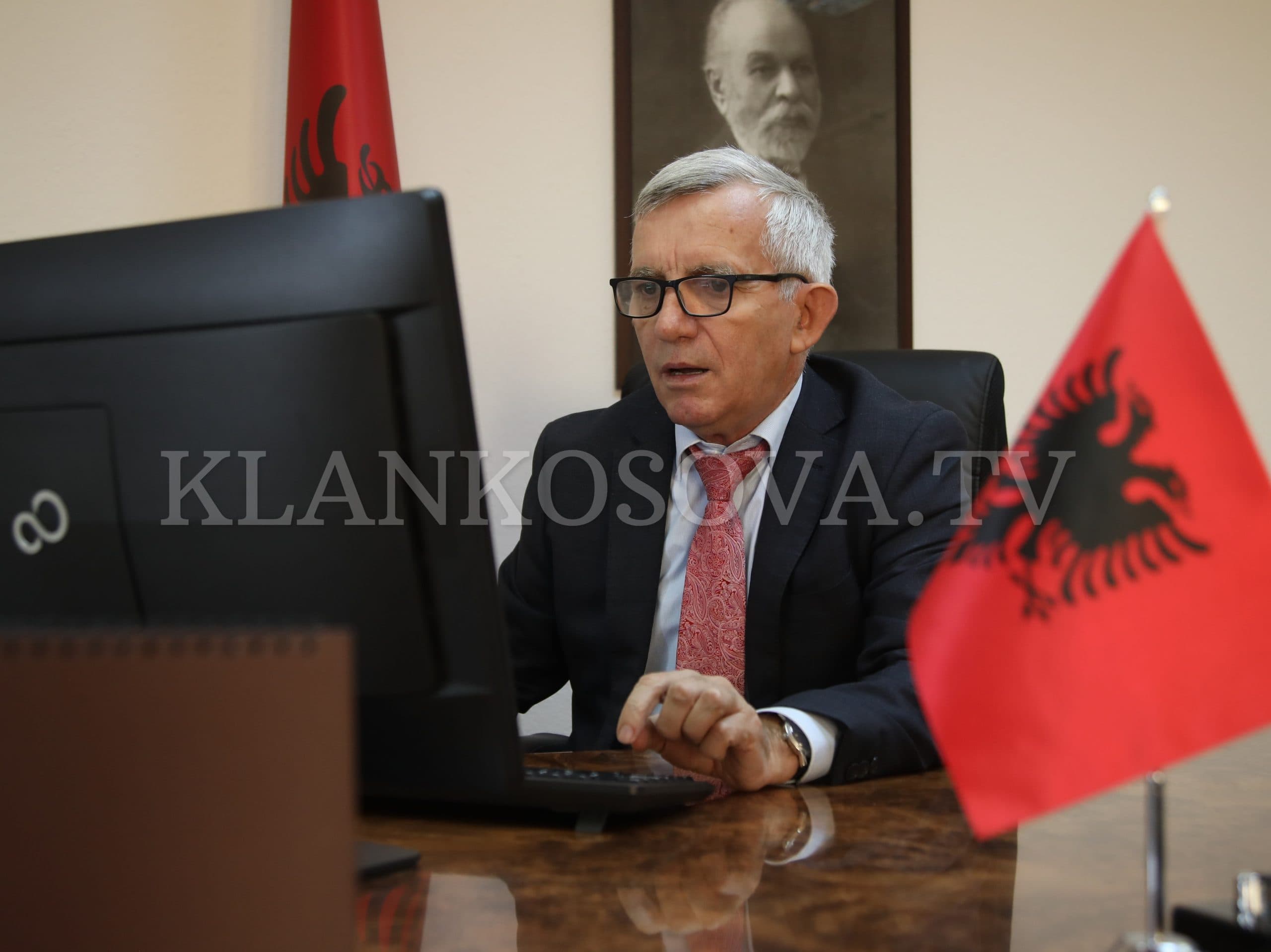 Qemal Minxhozi: Hekurudha Durrës-Prishtinë, akt e bashkim i jashtëzakonshëm (VIDEO)