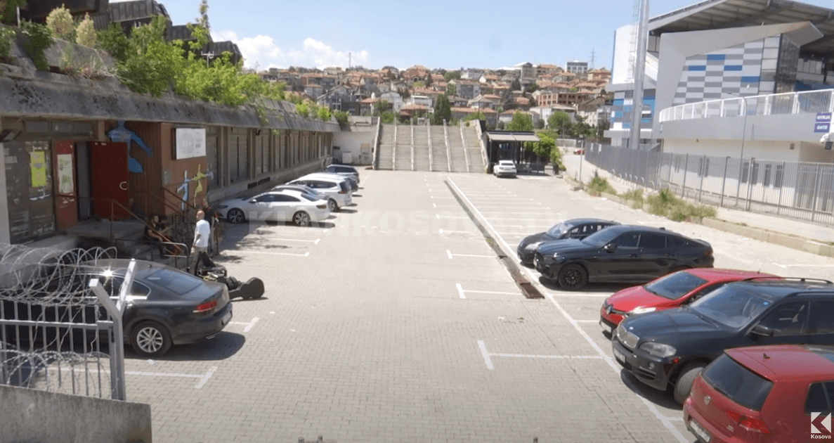 Përleshja fizike eskalon në armë, një i plagosur në Prishtinë (VIDEO)