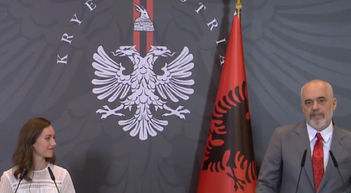 Kryeministrja e Finlandës nga Tirana: Shqipëria të nisë negociatat për anëtarësimin në BE