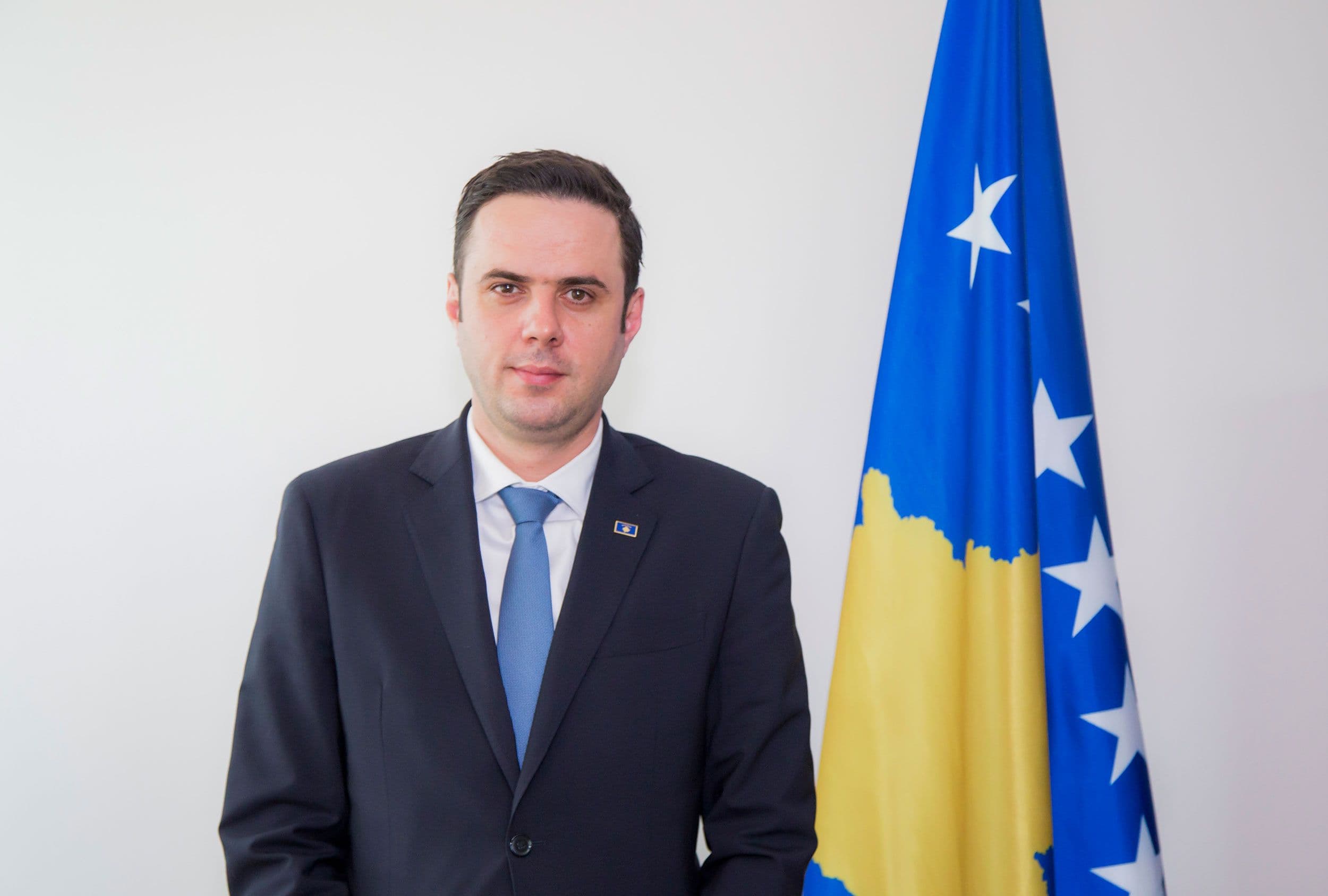 Abdixhiku uron presidentin e ri të Shqipërisë, Bajram Begaj