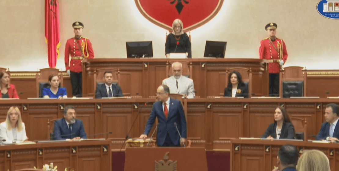Betohet presidenti i Shqipërisë, Bajram Begaj (VIDEO)