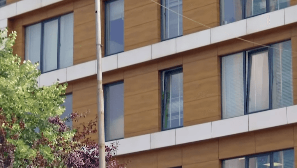 Prishtina ka pak dhoma hotelesh e shtretër për të pritur vizitorë të huaj (VIDEO)