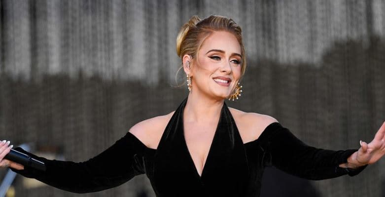 Adele jep koncertin e parë publik pas pesë vjetësh