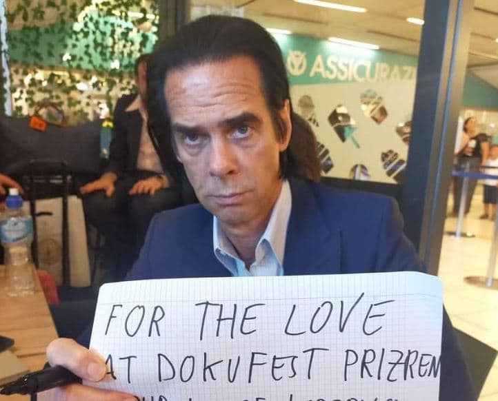 Nick Cave me selam dashurie për Dokufestin dhe Kosovën