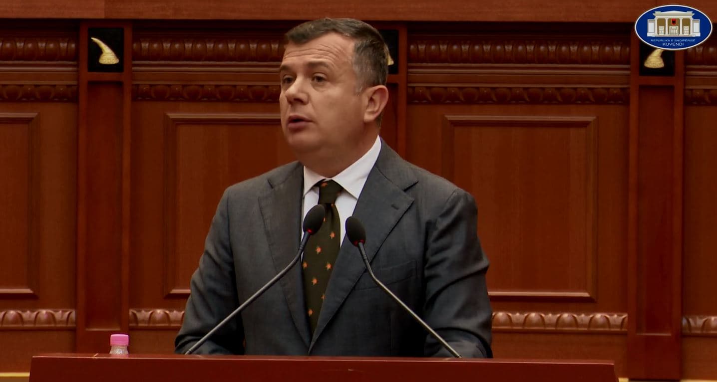 Balla: Nuk mund të vendosen paralele mes luftës së pastër të UÇK-ës dhe krimeve të Serbisë