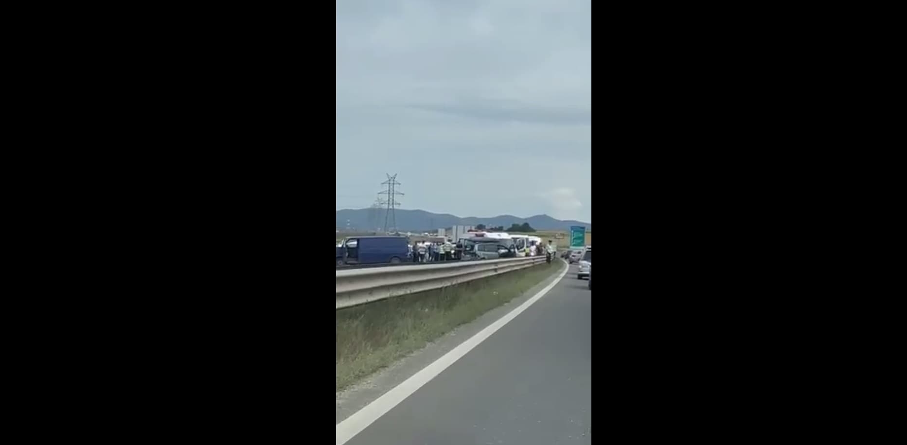 Tre të lënduar nga aksidenti në segmentin Veternik-Bresje